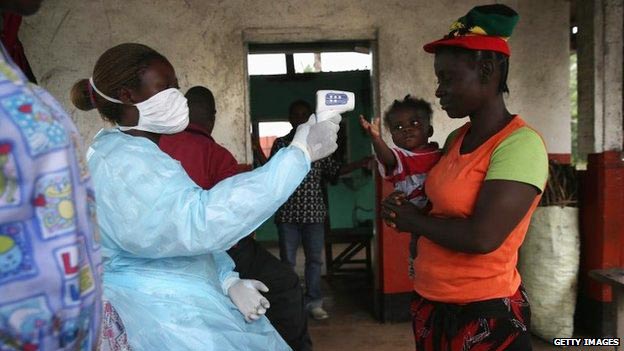 Hơn 120 nhân viên y tế đã tử vong vì Ebola