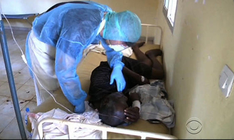 Bệnh nhân mắc bệnh Ebola ở Tây Phi (ảnh: CBS News)