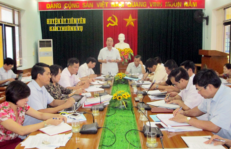 Đồng chí Nguyễn Quang Điệp, Ủy viên BTV Tỉnh ủy, Trưởng Ban Dân vận phát biểu kết luận buổi làm việc.