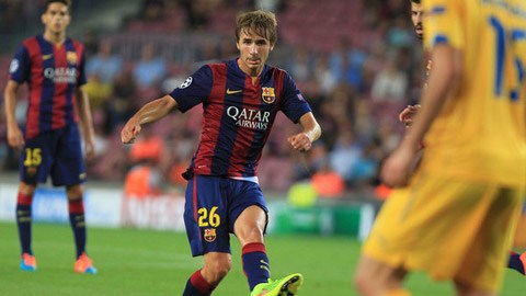 Sergi Samper có trận đấu chính thức đầu tiên cho Bả
