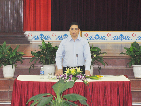 Bí thư Tỉnh ủy Phạm Minh Chính làm việc với BTV huyện ủy Đông Triều