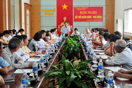 Hội nghị kết nối Ngân hàng- Nhà nông tại TP Uông Bí, tháng 6-2014.
