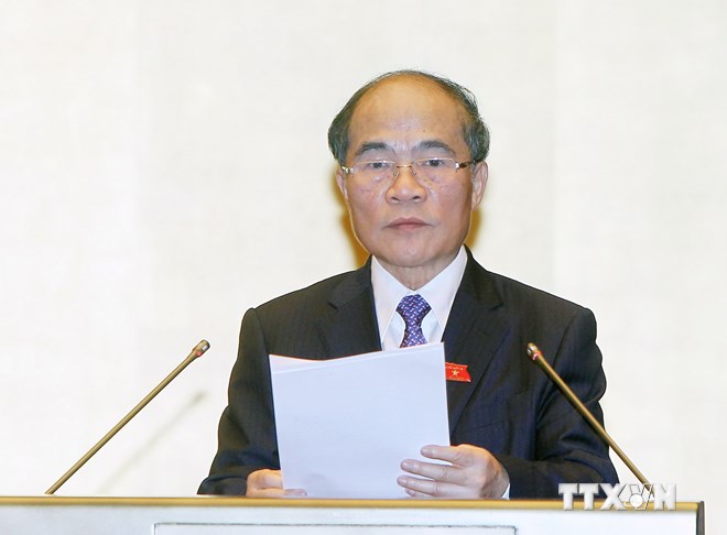 Chủ tịch Quốc hội Nguyễn Sinh Hùng đọc Diễn văn khai mạc Kỳ họp thứ Tám. (Ảnh: Nhan Sáng/TTXVN)