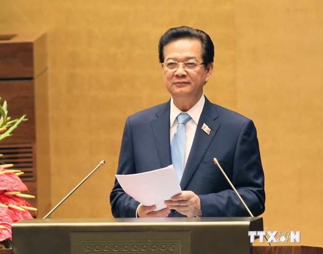  Thủ tướng Nguyễn Tấn Dũng trình bày Báo cáo về tình hình kinh tế-xã hội năm 2014 và nhiệm vụ năm 2015. (Ảnh: Đức Tám/TTXVN)