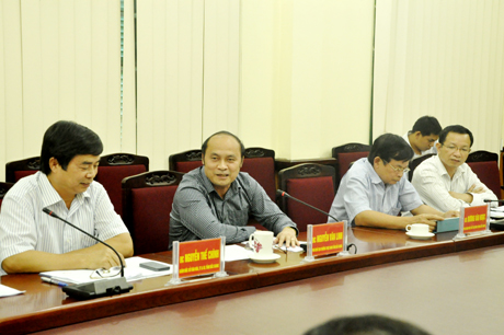 Đồng chí Nguyễn Văn Linh, PCT UBND tỉnh Bắc Giang phát biểu thống nhất ý kiến về những đề xuất của Quảng Ninh tại cuộc họp.