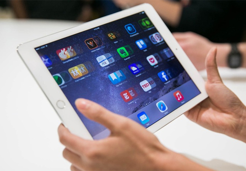 Người dùng có thể sở hữu iPad Air 2 ngay khi máy mới có mặt tại Việt Nam.