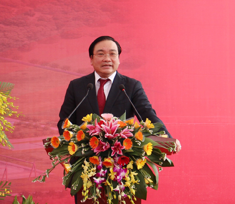 Phó Thủ tướng Chính phủ phát biểu tại lễ khởi công dự án.