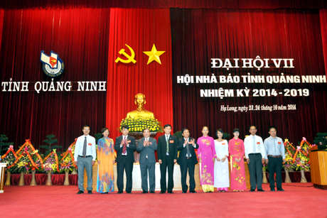 Ban Chấp hành Hồi Nhà báo tỉnh Quảng Ninh khóa VII ra mắt Đại hội