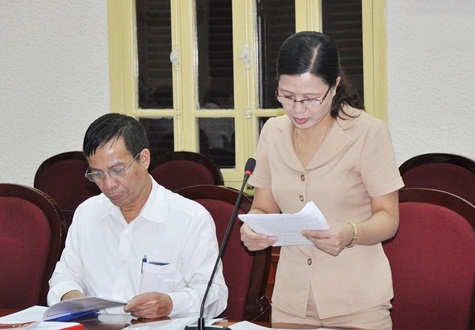 Lãnh đạo huyện Ba Chẽ báo cáo tại cuộc họp.