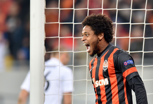 Luiz Adriano ghi 8 bàn thắng trong 2 lượt đấu gần đây (Ảnh: Getty)