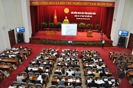 Đồng chí Nguyễn Đức Long, Phó Bí thư Tỉnh ủy, Chủ tịch HĐND tỉnh phát biểu khai mạc kỳ họp.
