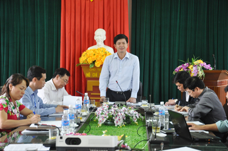 Đồng chí Lê Quang Tùng, Phó Chủ tịch UBND tỉnh phát biểu kết luận buổi làm việc.
