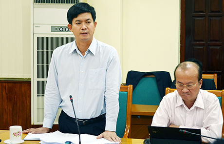 Đồng chí Lê Quang Tùng, Phó Chủ tịch UBND tỉnh phát biểu ý kiến