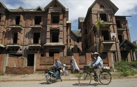 Người dân Việt Nam vẫn khó mua được nhà