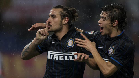 Osvaldo (trái) có thể giúp Inter đánh bại Lazio