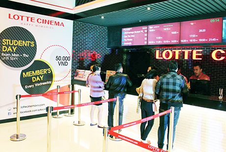 Cụm rạp Lotte Cinema Hạ Long thu hút từ 400-500 lượt khán giả/ngày.