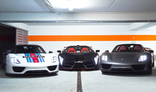Lamborhgini Veneno Roadster và bộ đôi Porsche 918 Spyder.
