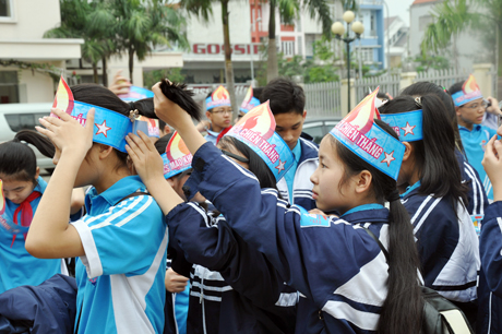 Chuẩn bị trang phục cổ vũ.