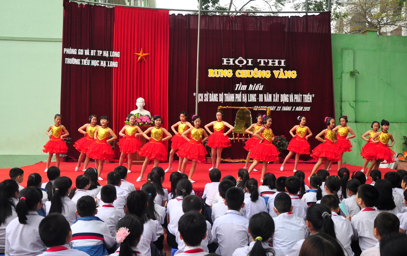 Các tiết mục văn nghệ chào mừng hội thi.