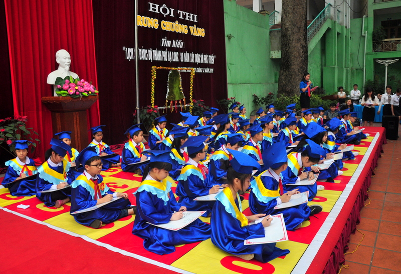 50 học sinh xuất sắc thuộc khối 4 và khối 5 của Trường tiểu học Hạ Long tham dự hội thi.