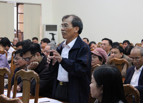 Bí thư chi bộ, trưởng khu phố 3, phường Cẩm Thành, TP Cẩm Phả phát biểu ý kiến 