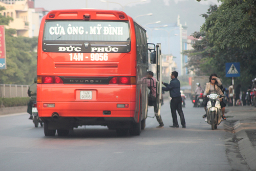 Bát nháo tình trạng đón trả khách sai quy định