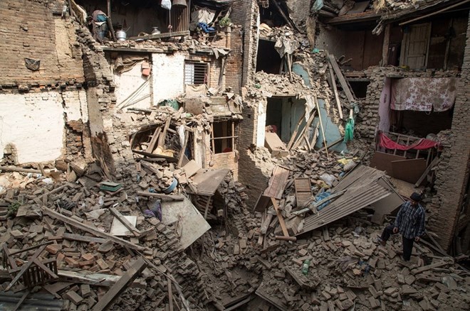 Nhiều nhà cửa, công trình và chùa chiền đã bị tàn phá trong trận động đất. (Nguồn: AP)