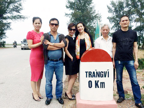 Đến Móng Cái, ai cũng thích chụp ảnh lưu niệm tại Mốc Km0 tại mũi Sa Vĩ - nét vẽ đầu tiên trên bản đồ Việt Nam...