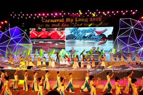 Rực rỡ sắc màu đêm hội Carnaval Hạ Long 2015