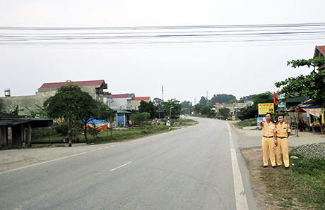 Đoạn ngã tư giao cắt QL18A với đường liên xã đi Quảng Lợi, Quảng Lâm - đầu cầu Đầm Hà mới chưa được lắp hệ thống đèn cảnh báo nguy hiểm.