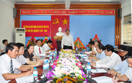 Đồng chí Vũ Hồng Thanh, Phó Bí thư Tỉnh ủy phát biểu kết luận buổi làm việc.