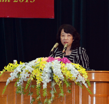 Đồng chí Vũ Thị Thu Thủy, Phó Chủ tịch UBND tỉnh phát biểu tại buổi lễ 