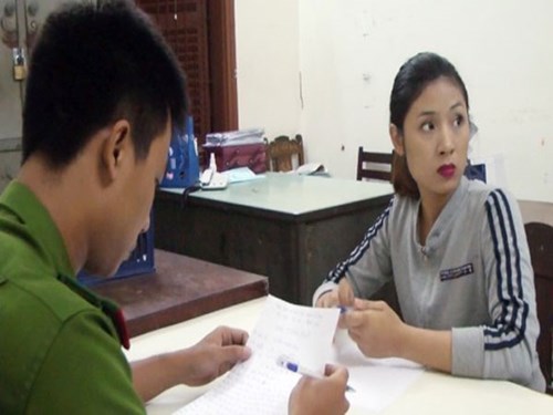 “Bà trùm” Võ Thị Hoàng Quý tại cơ quan điều tra.