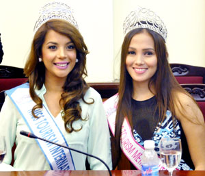 Hoa hậu Du lịch quốc tế 2014 Faddya Isabel Halabi Troisi (Venezuela) (trái) và Á hậu Warangkanang Wutthayakorn (Thái Lan) trong chuyến thăm, làm việc của Ban tổ chức Cuộc thi với lãnh đạo tỉnh vào đầu tháng 4 vừa qua.