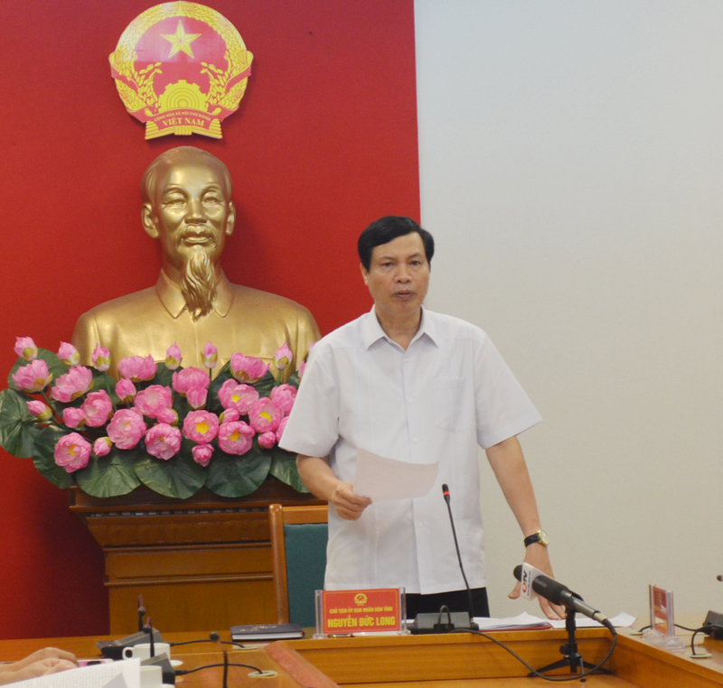Đồng chí Nguyễn Đức Long, Chủ tịch UBND tỉnh phát biểu chỉ đạo tại cuộc họp