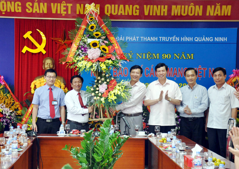 Lãnh đạo tỉnh chúc mừng các cơ quan báo chí nhân Ngày báo chí cách mạng Việt Nam