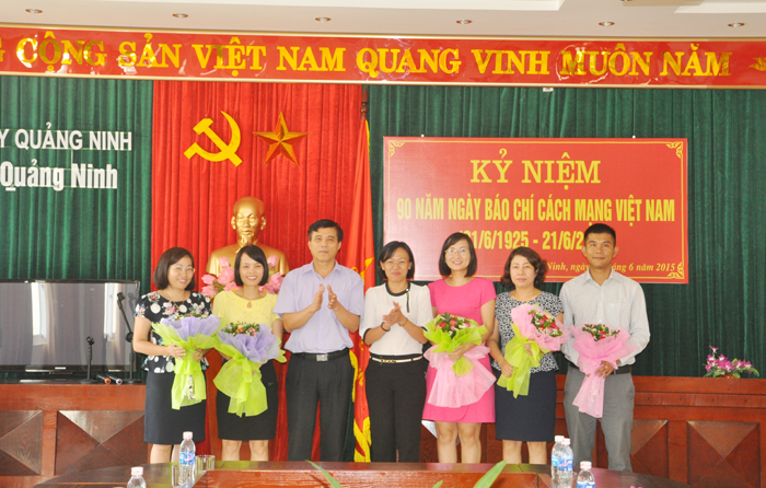 Báo Quảng Ninh chúc mừng các tác giả đạt Giải Báo chí Quốc gia năm 2014