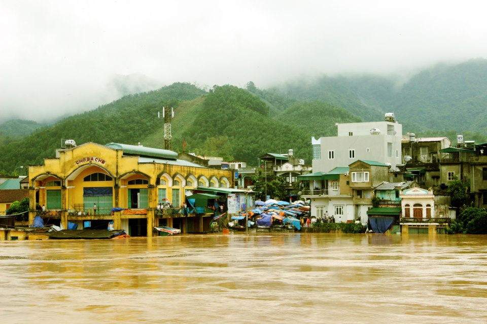 Cảnh báo mưa lớn, lũ quét, sạt lở đất trên các sông suối ở Quảng Ninh