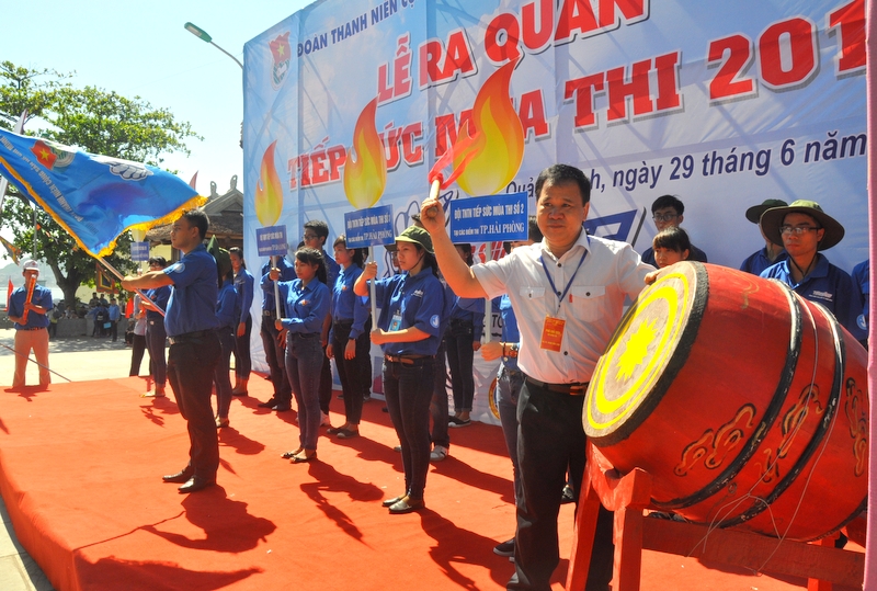 Ra quân chương trình "Tiếp sức mùa thi năm 2015"