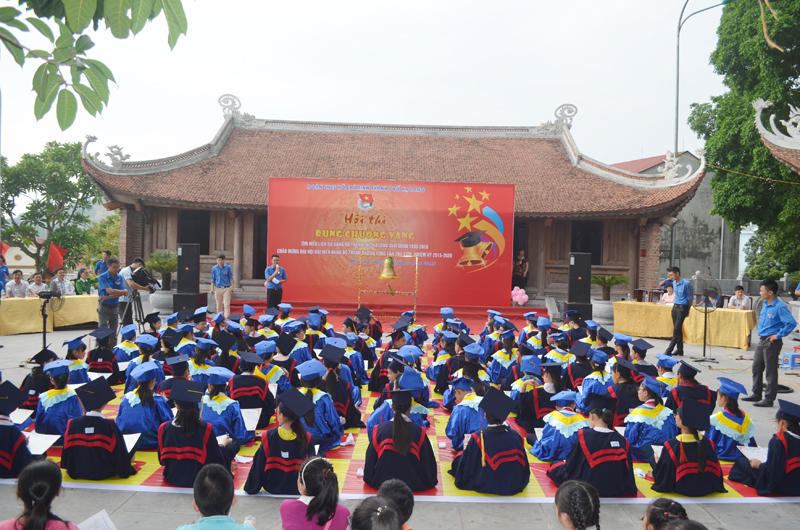 Thành Đoàn Hạ Long đã tổ chức hội thi Rung chuông vàng tìm hiểu lịch sử Đảng bộ thành phố giai đoạn 1930-2010 “80 năm xây dựng và phát triển”.