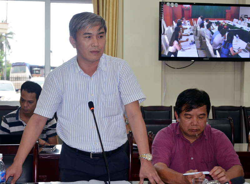 Đồnh chí Vũ Anh Tuấn, Phó Tổng Giám đốc, Trưởng Ban PCTT-TKCN báo cáo về công tác khắc phục sự cố của các đơn vị.
