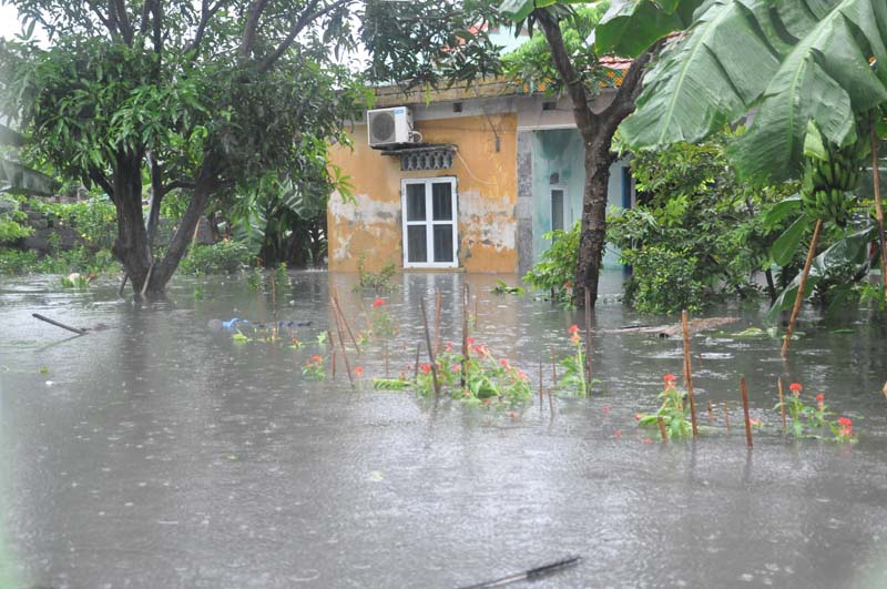 Nhà bị ngập nước sẽ được hỗ trợ 5 triệu đồng/nhà (Ngập lụt tại Tổ 47b Khu 5 phường Hà Phong, TP Hạ Long)