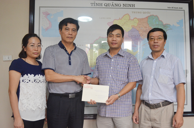 Tạp chí Than-Khoáng sản Việt Nam ủng hộ 10 triệu đồng cho nhân dân bị thiệt hại do mưa lũ