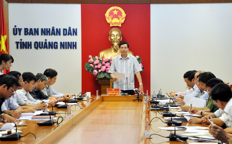Chủ tịch UBND tỉnh Nguyễn Đức Long chủ trì cuộc họp.