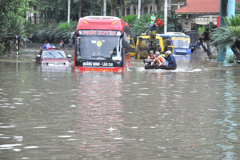 Trận mưa lụt lịch sử xẩy ra trên địa bàn tỉnh vừa qua, làm thiệt hại nặng nề người và của 