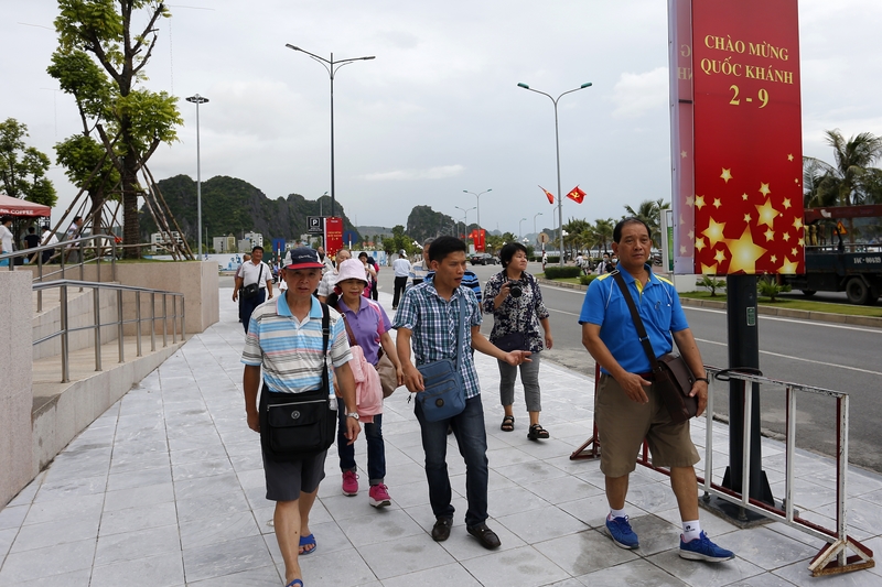 Đây cũng là dịp cho du khách nước ngoài biết đến Tết độc lập của Việt Nam.