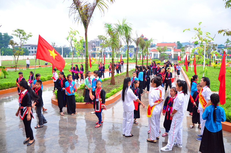 Các em học sinh hồ hởi đón chào năm học mới với bao ước mơ hoài bão.