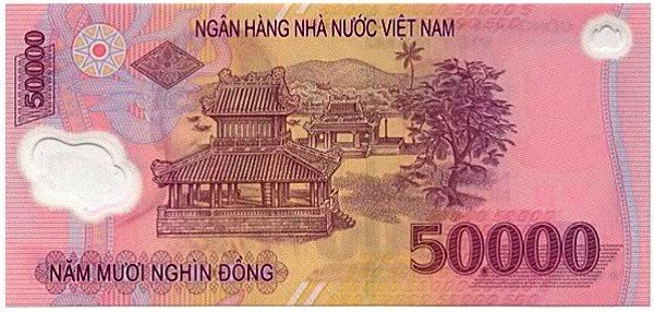 Trên tờ 50.000 đồng là hình ảnh Nghênh Lương Đình và Phu văn Lâu, hai công trình được xây dựng dưới thời Nguyễn dùng làm nơi nghỉ chân của nhà vua trước khi xuống bến sông Hương (Thừa Thiên – Huế) để lên thuyền rồng hoặc làm nơi hóng mát.