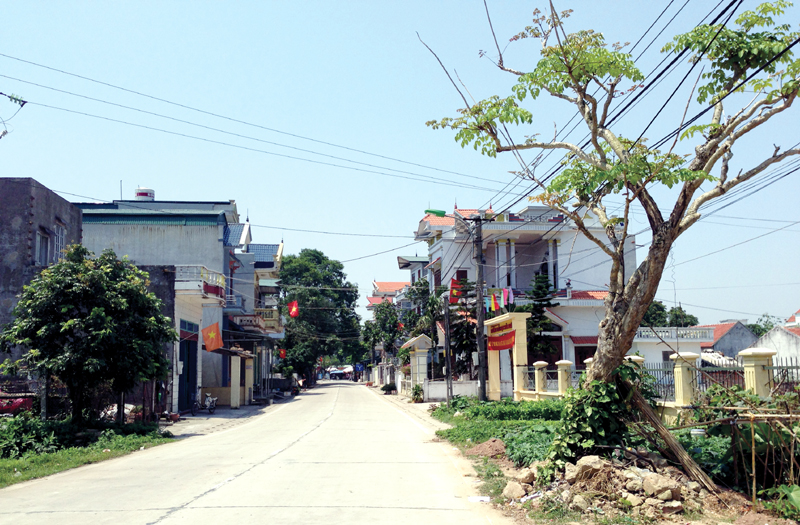 Diện mạo NTM ở nhiều xã trên địa bàn thành phố đã tiến gần đến diện mạo đô thị. Ảnh chụp tại xã Hải Xuân, TP Móng Cái.