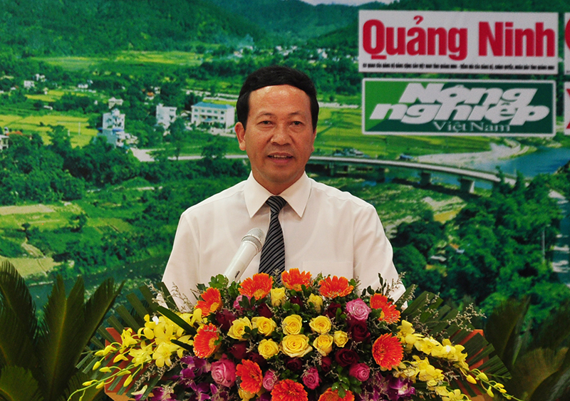 Phó Chủ tịch UBND tỉnh Nguyễn Văn Thành phát biểu tại hội nghị.